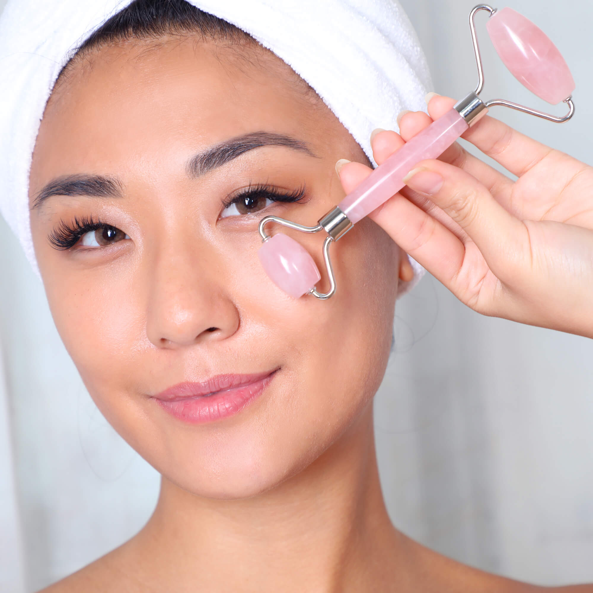 Daily Rose Quartz Facial Roller Daily Concepts Luxury Spa Goods