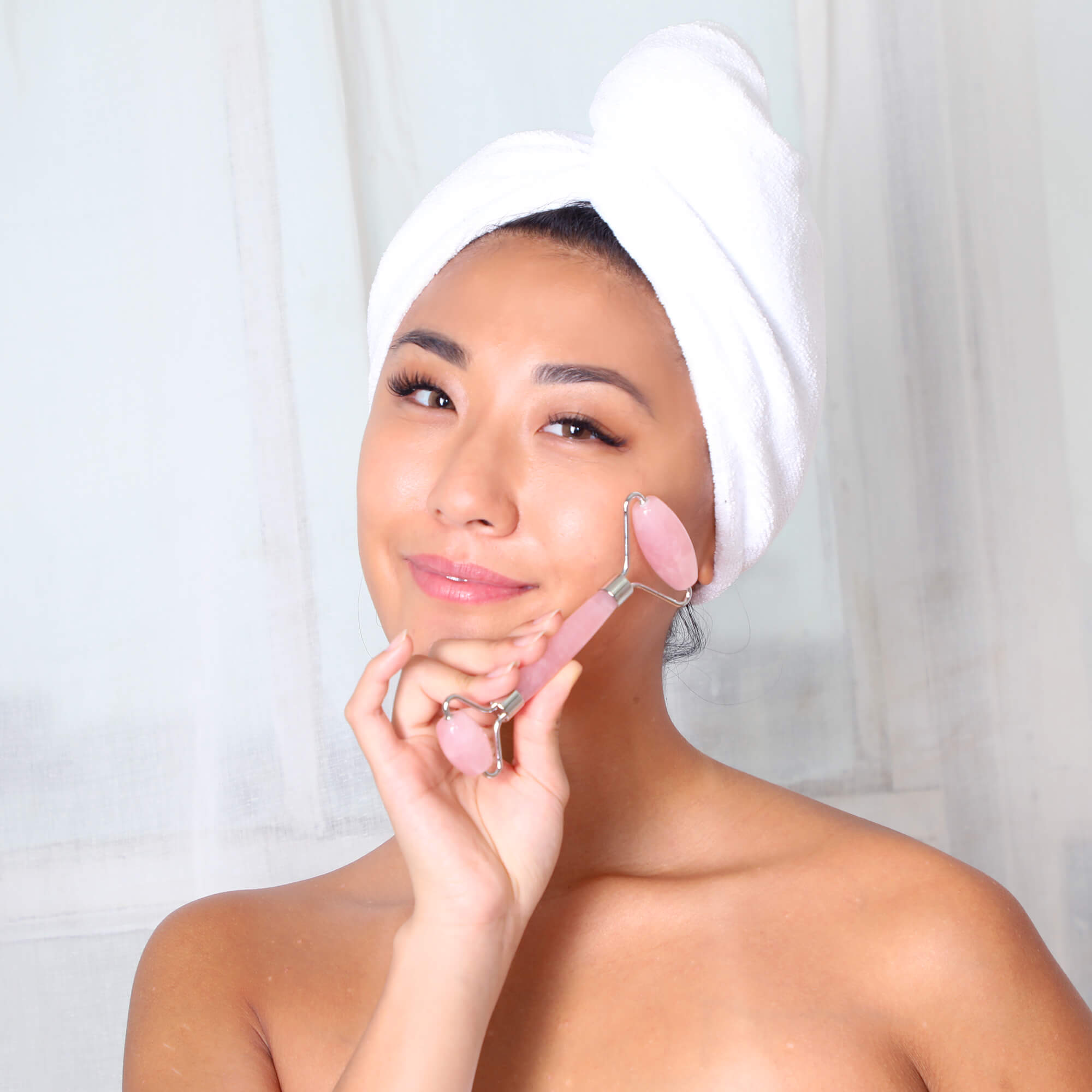 Daily Rose Quartz Facial Roller Daily Concepts Luxury Spa Goods