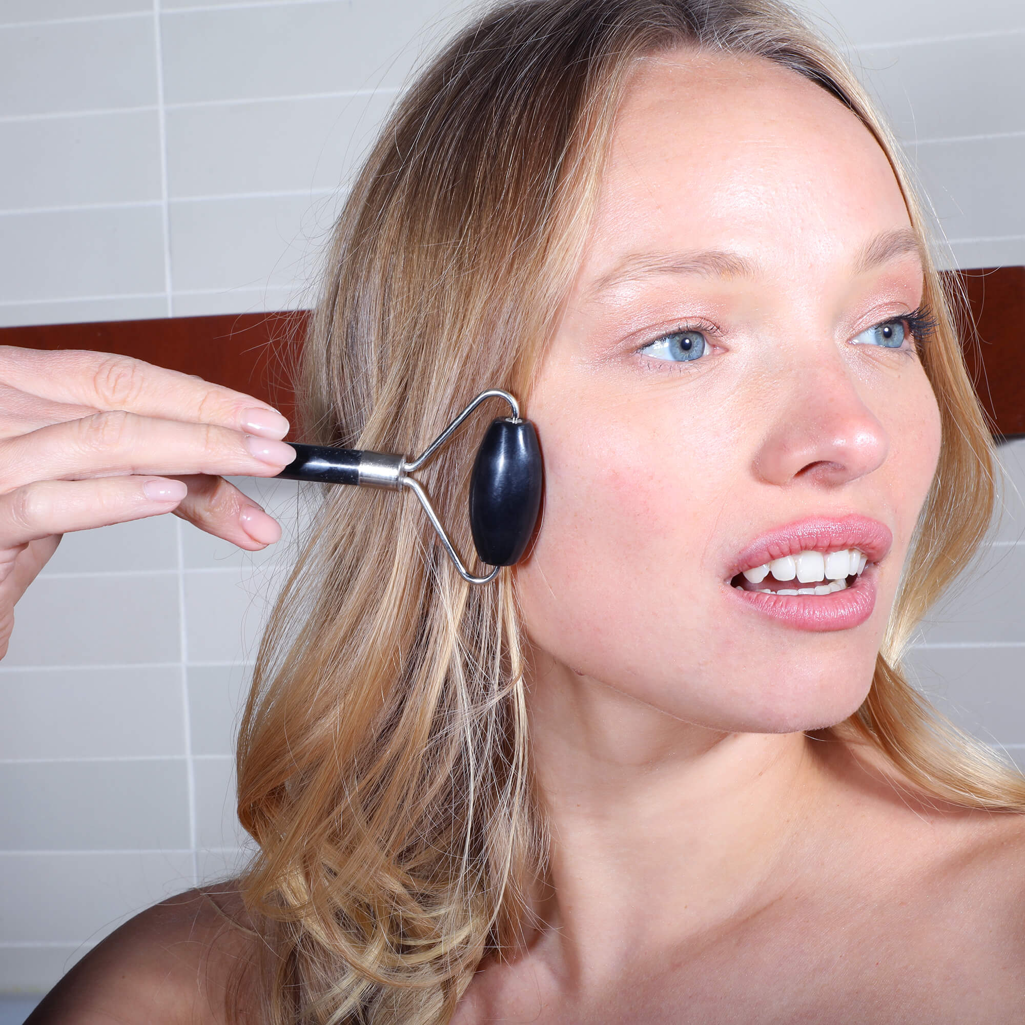 Daily Obsidian Facial Roller Daily Concepts Luxury Spa Goods
