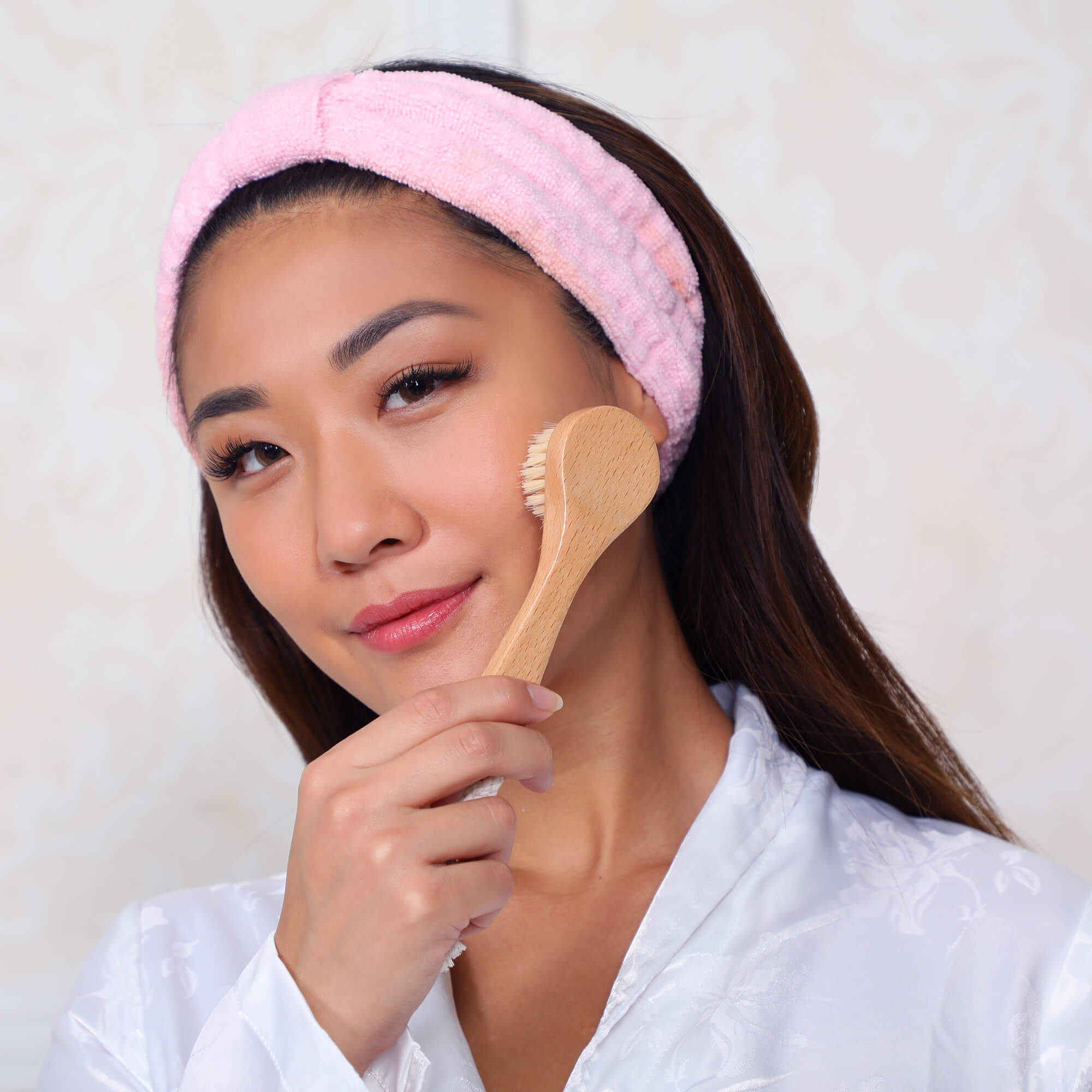 Daily Facial Dry Brush by Daily Concepts - luxury Spa goods